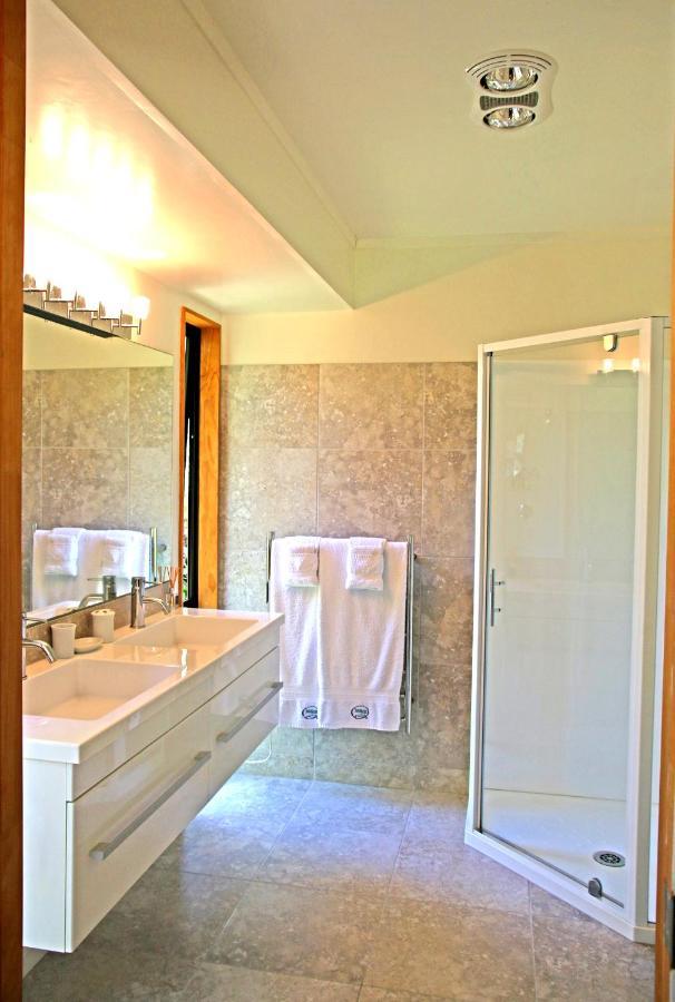 Twin Waters Lodge Collingwood Buitenkant foto